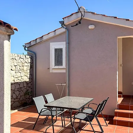 1 Bedroom Amazing In Tribunj Сasa de vacaciones *